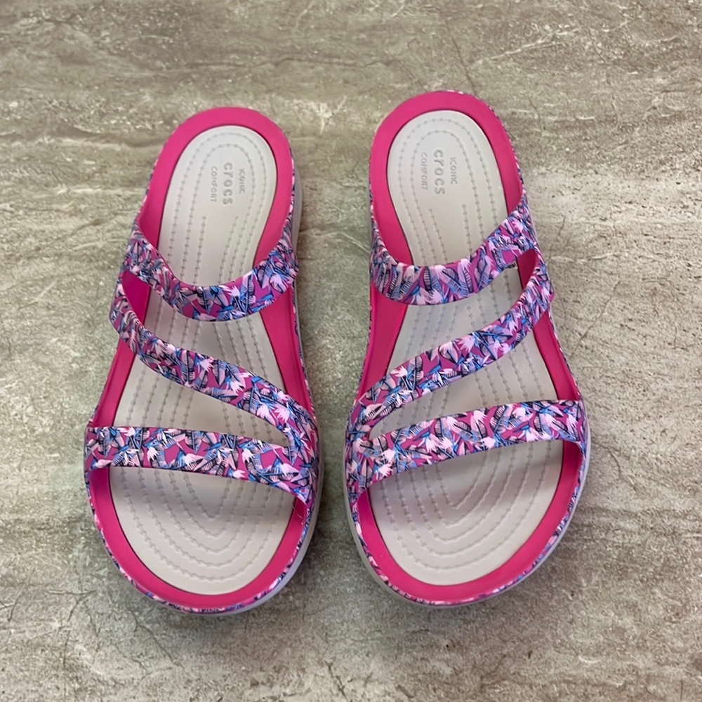 Crocs tropical print sandals